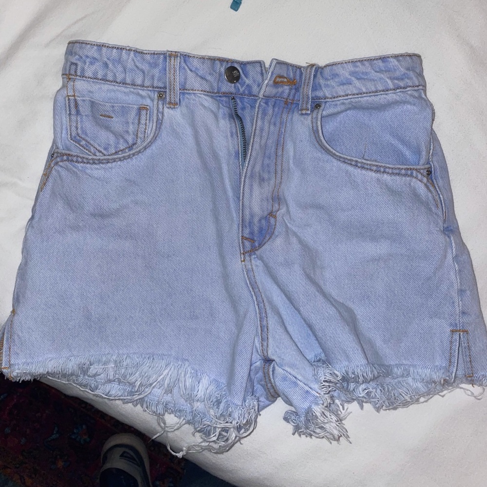 Zara High Rise Denim Shorts - Picture 3 of 5